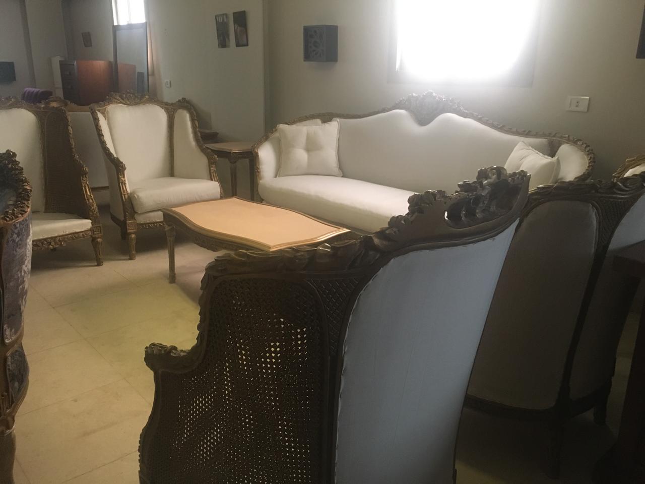 Classic salon set by Your Zone Furniture