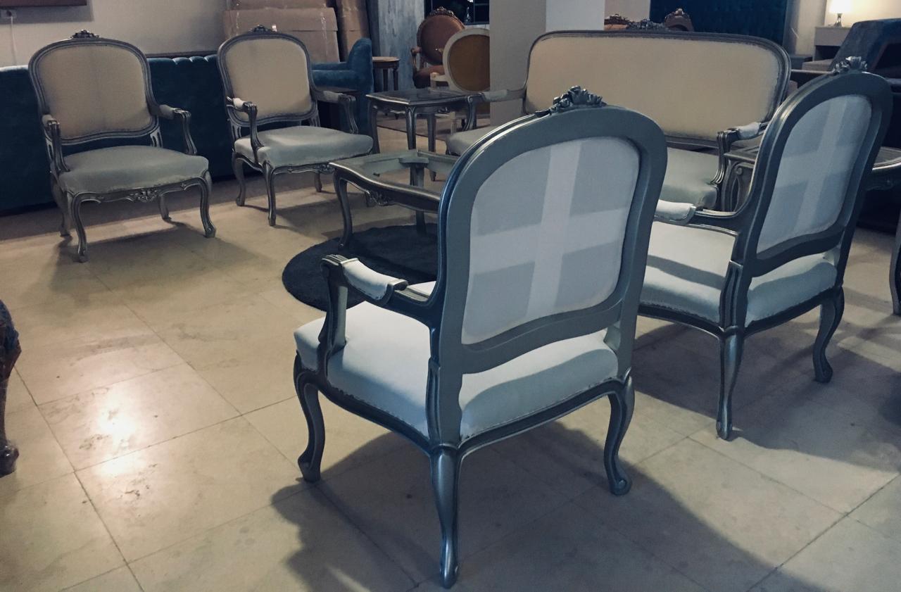 Classic salon set by Your Zone Furniture
