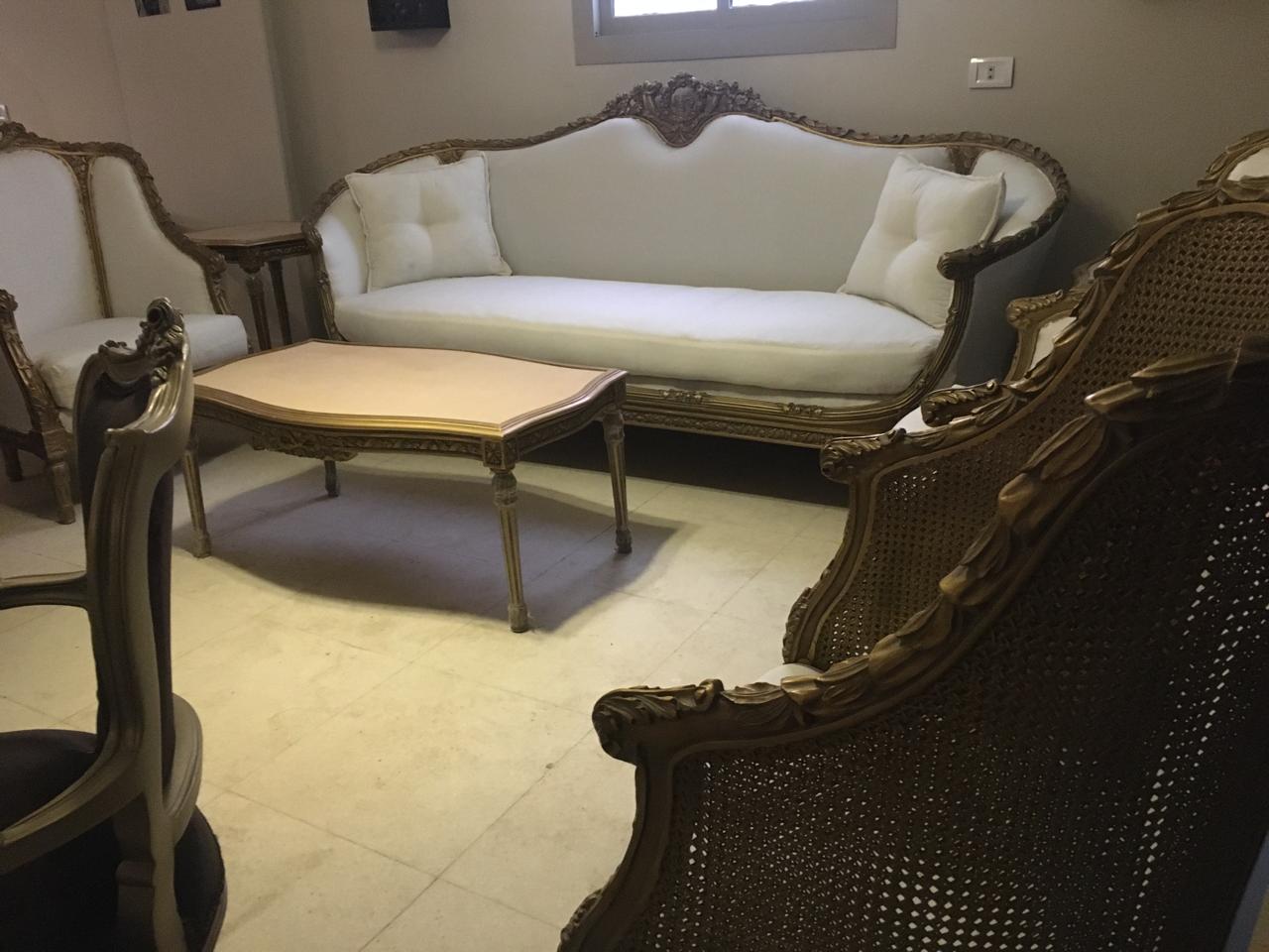 Classic salon set by Your Zone Furniture