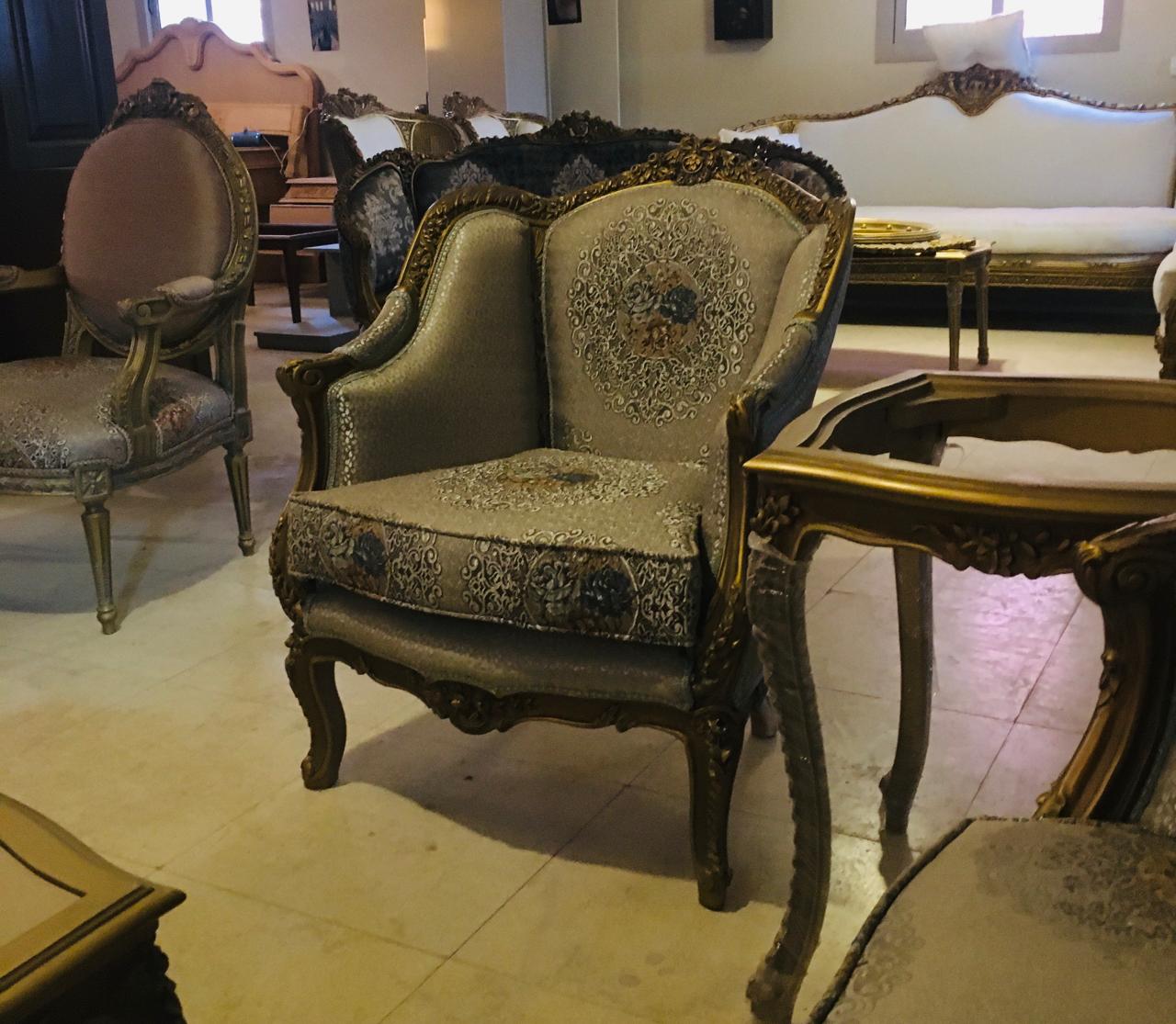 Classic salon set by Your Zone Furniture