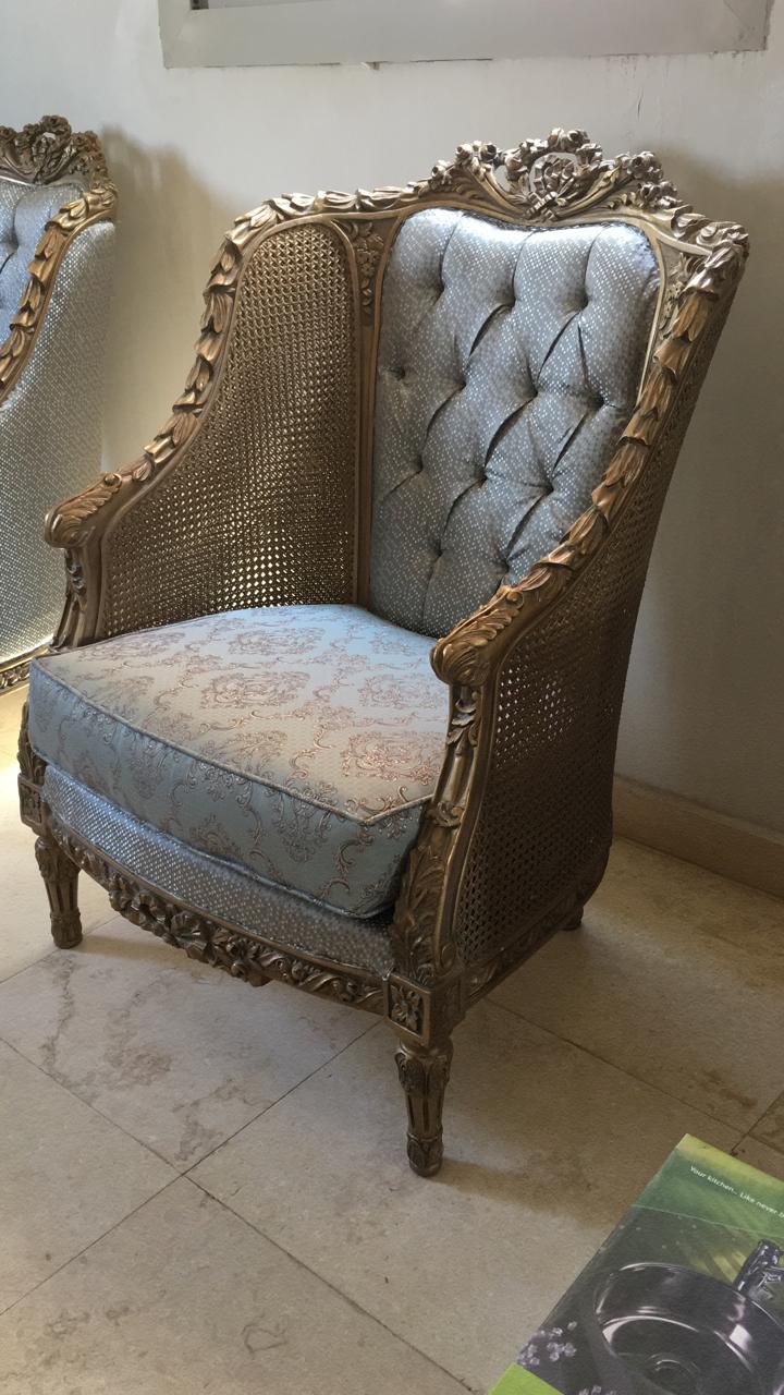 Classic salon set by Your Zone Furniture