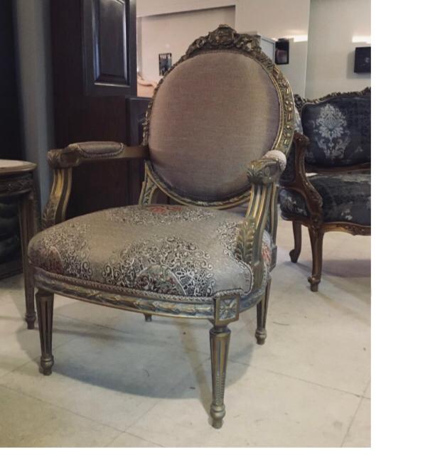 Classic salon set by Your Zone Furniture