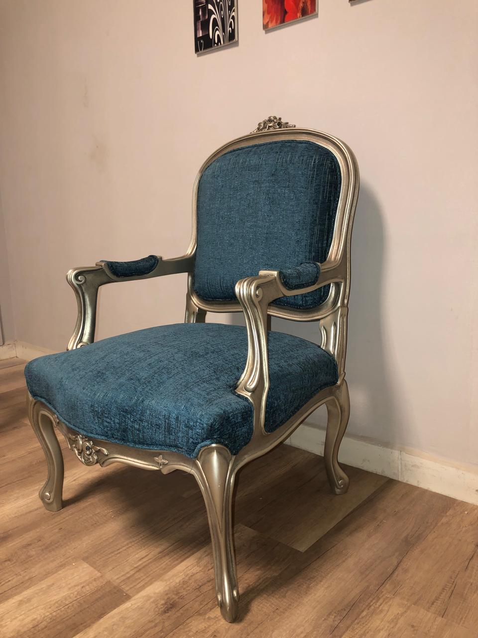 Classic salon set by Your Zone Furniture