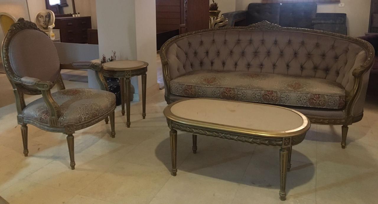 Classic salon set by Your Zone Furniture