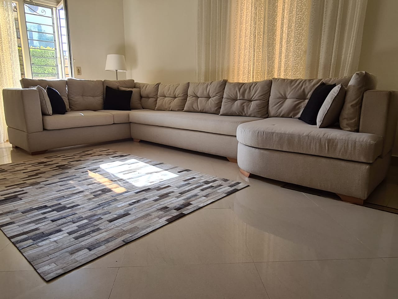 Classic salon set by Your Zone Furniture
