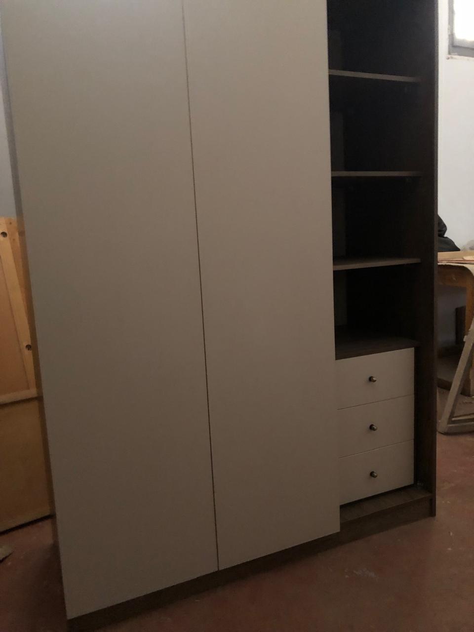 Fitted wardrobe / dressing room by Your Zone Furniture