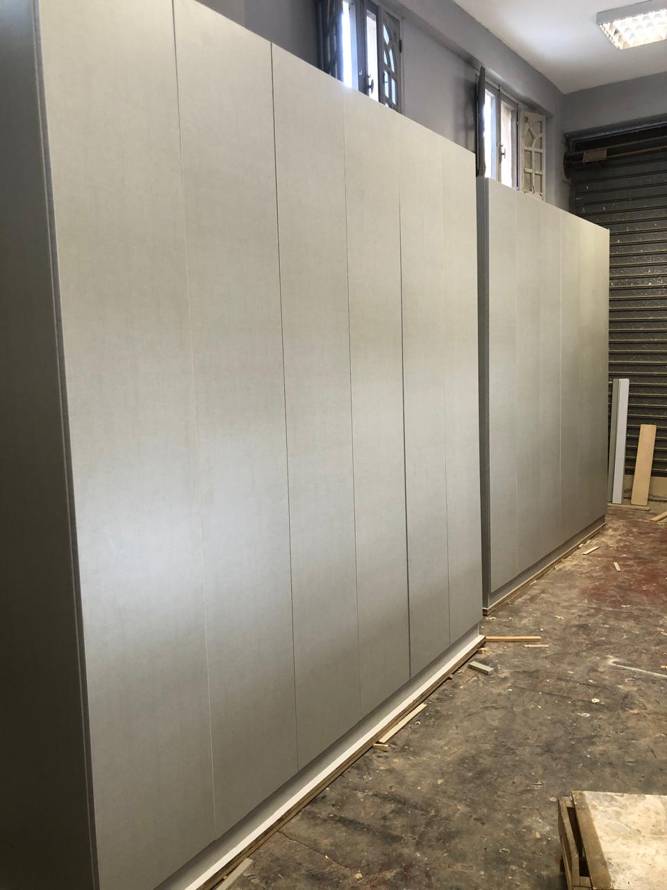 Fitted wardrobe / dressing room by Your Zone Furniture