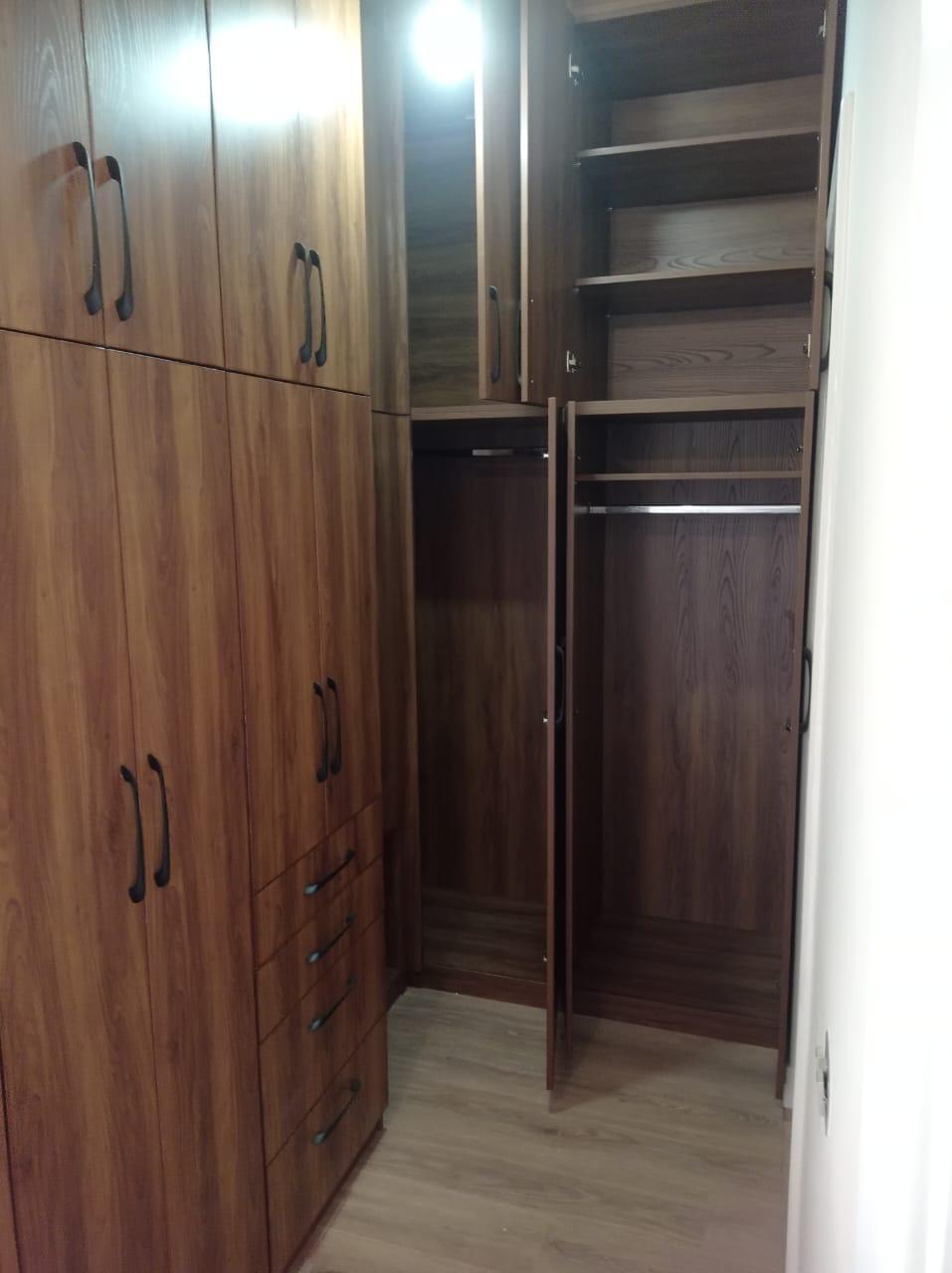 Fitted wardrobe / dressing room by Your Zone Furniture
